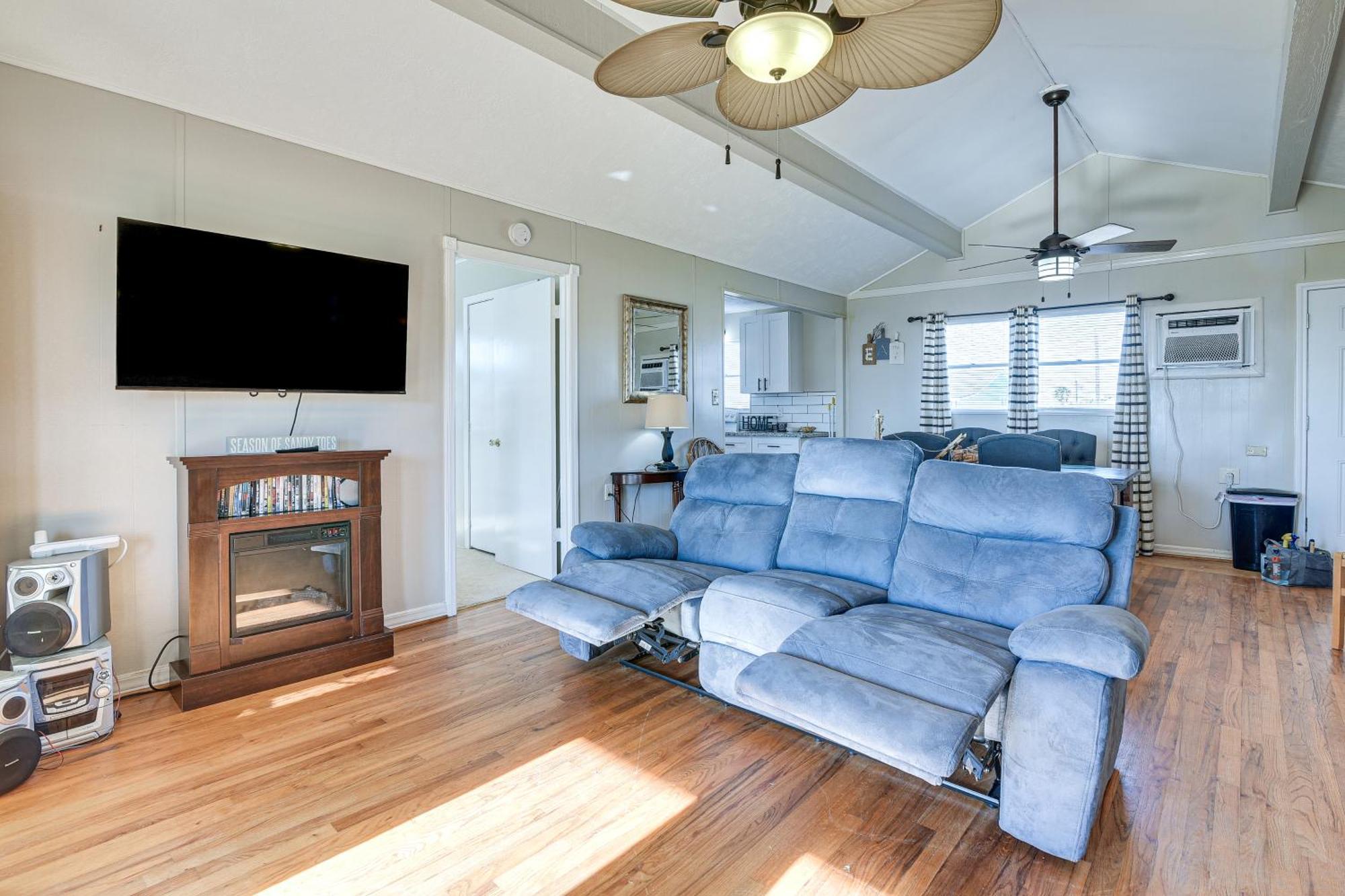 Second-Row Surfside Beach House Newly Renovated! Екстериор снимка