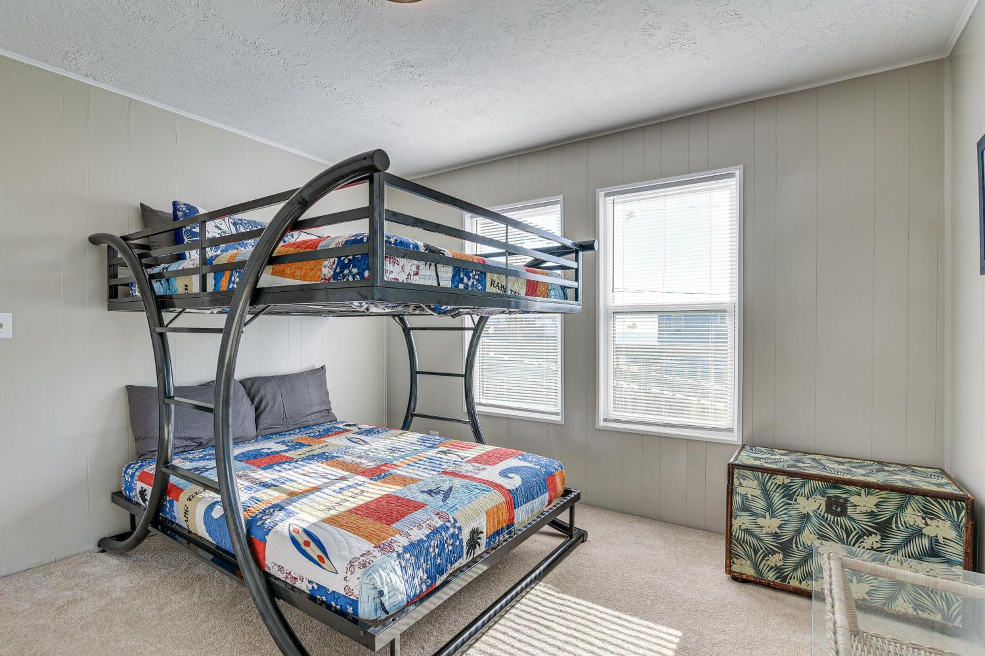 Second-Row Surfside Beach House Newly Renovated! Екстериор снимка