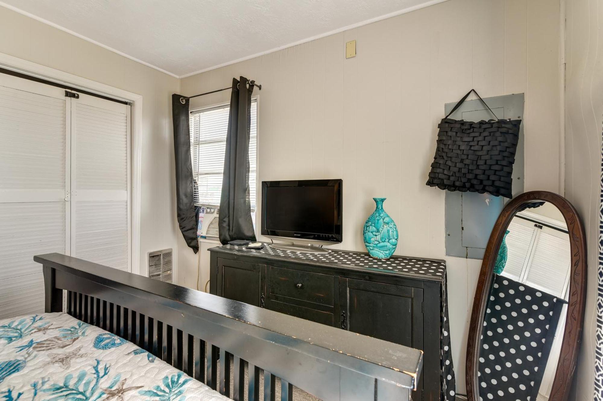 Second-Row Surfside Beach House Newly Renovated! Екстериор снимка